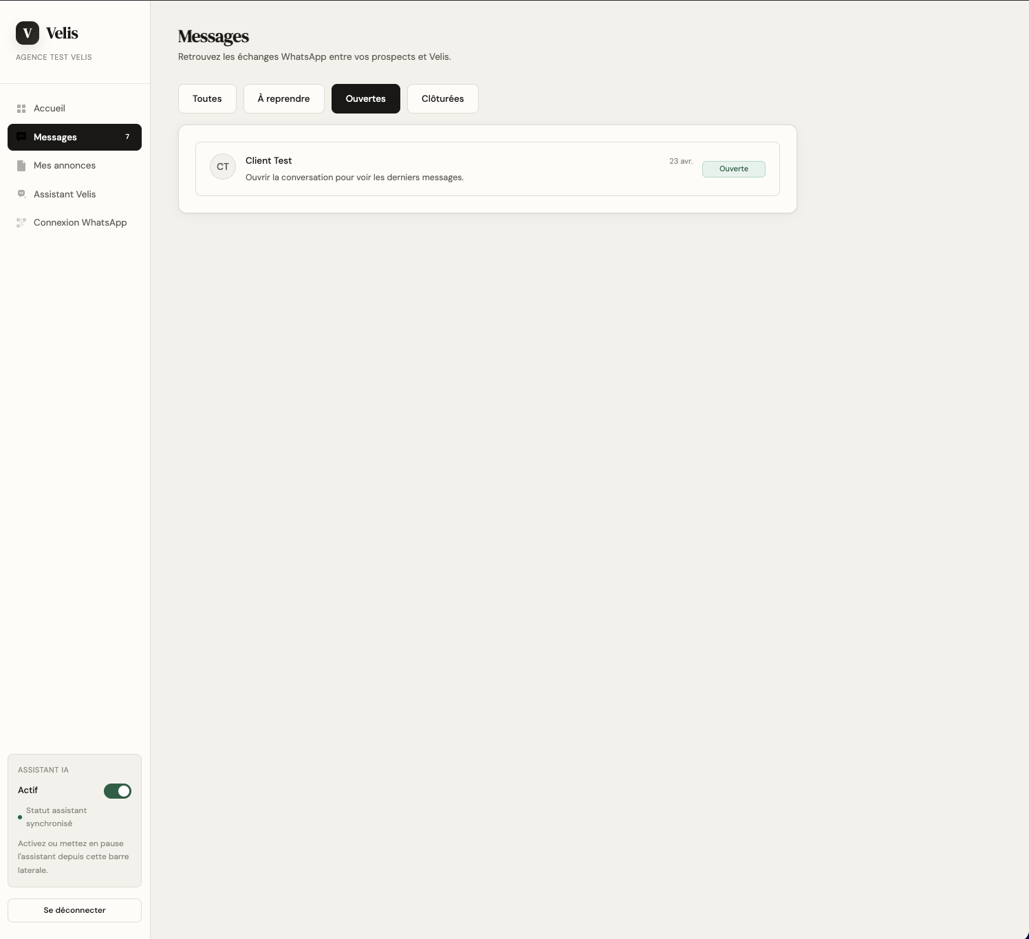 Tableau de bord Velis : liste des conversations WhatsApp et demandes à reprendre